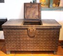 Truhe Holz antik