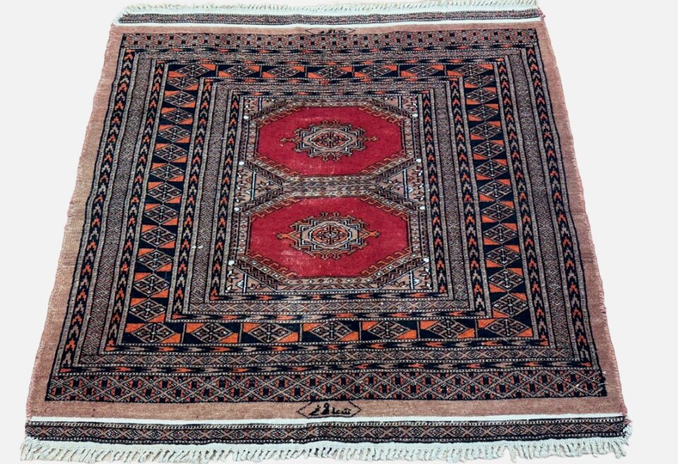 Orientteppich Buchara signiert
